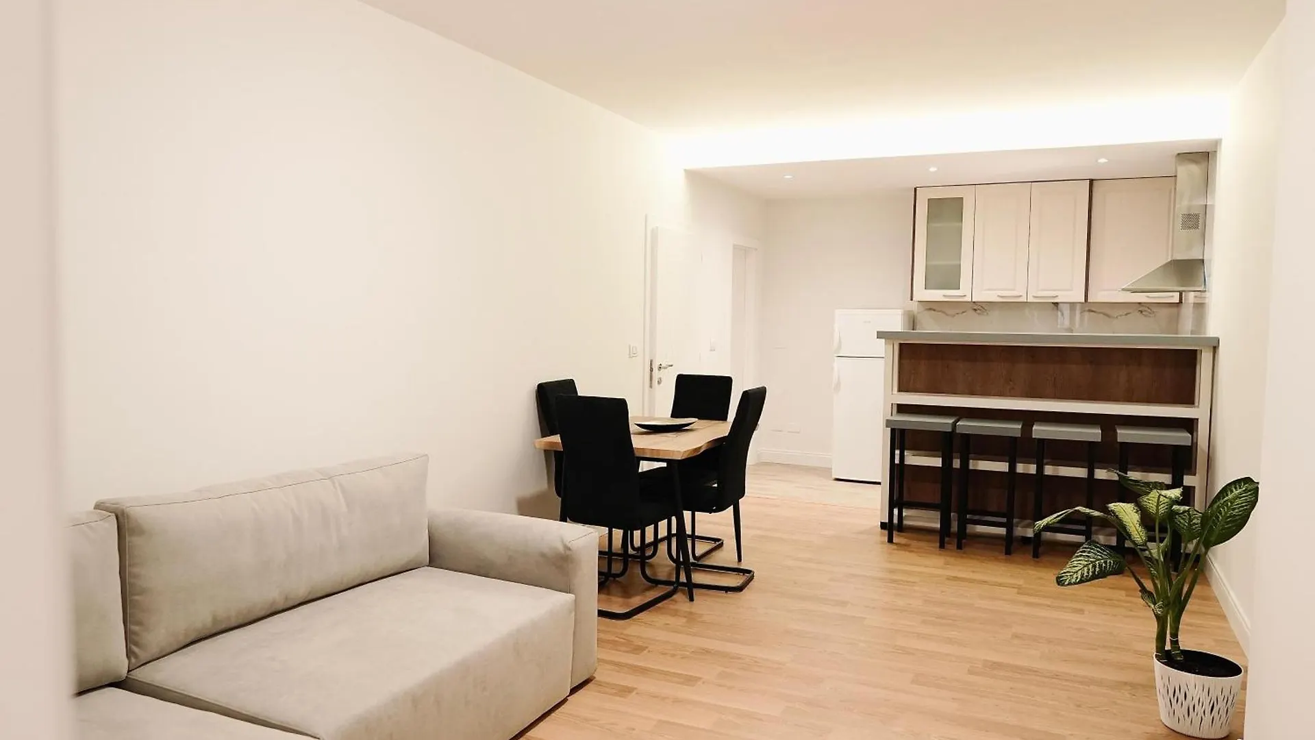 Apartment 101 Tirana