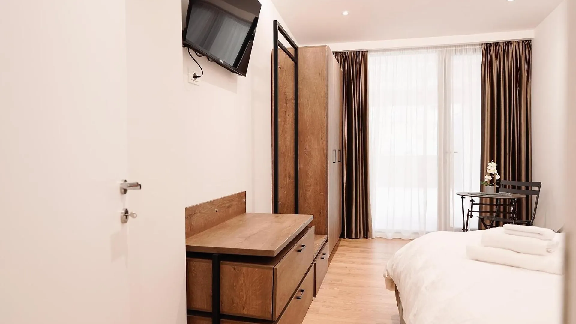 Apartment 101 Tirana